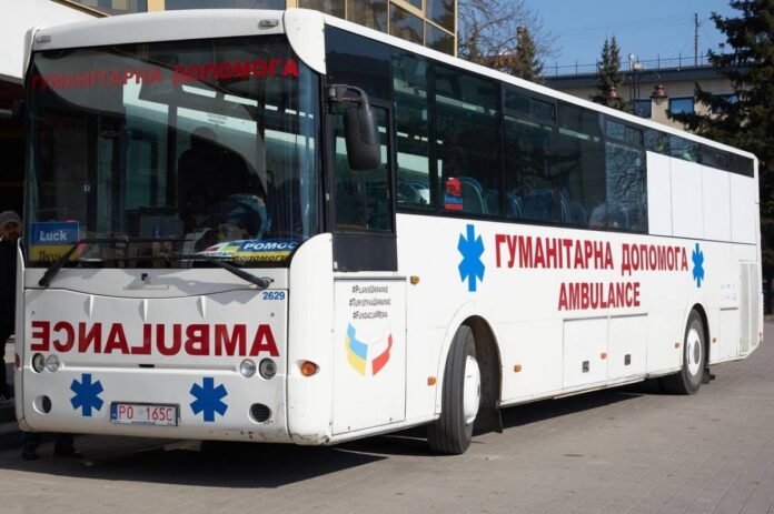 Волонтери з Польщі доправили до Луцька автобус-амбулаторію