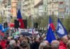 У Празі кілька тисяч людей протестують проти проукраїнського уряду Фіали
